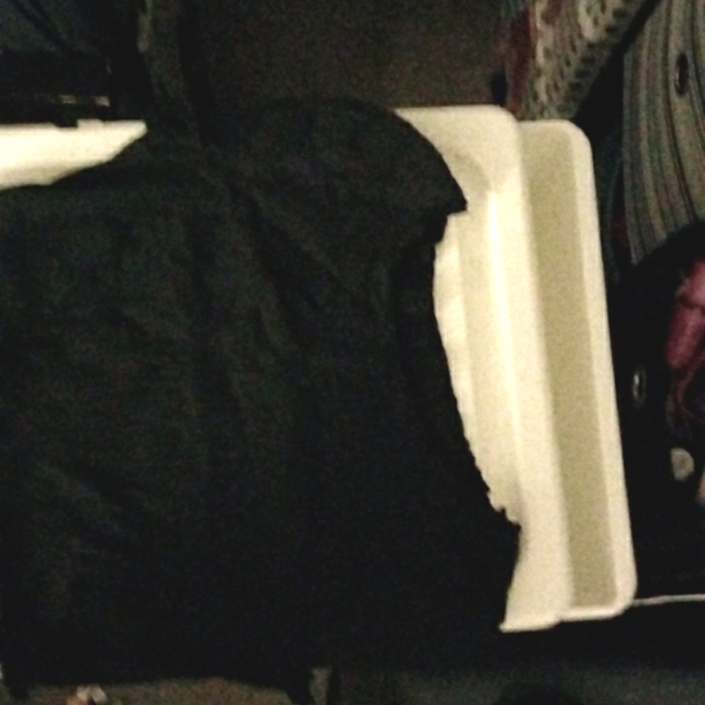 Black lettuce neck cropped tee, Small 11-12 / 152(EU)